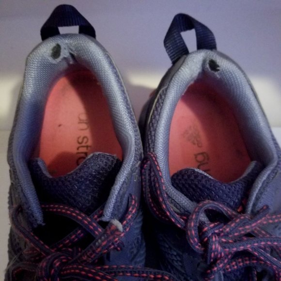 Adidas Run Strong sz 9 kanadia tr 5 - Picture 6 of 10